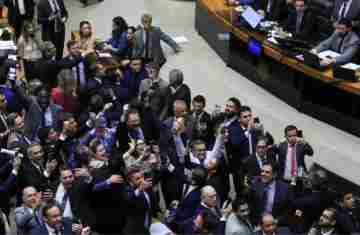  Câmara aprova retirada da MP alternativa ao IOF; texto caduca 